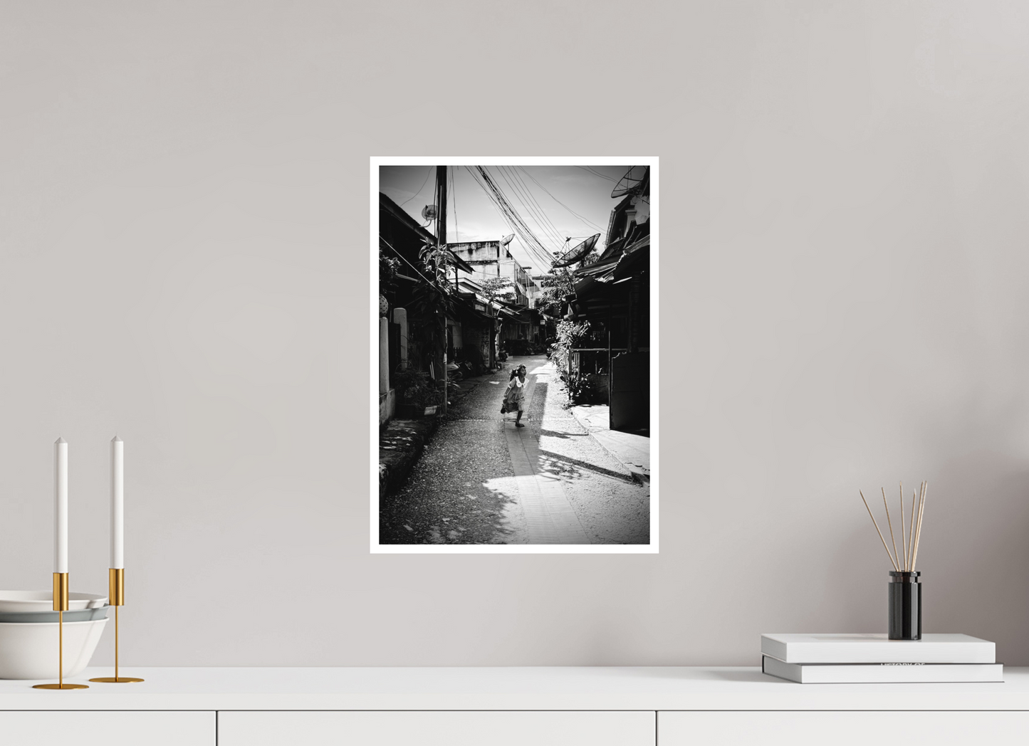 30 x 42 cm, CONFIG 1 ETCHING Une rue au Laos