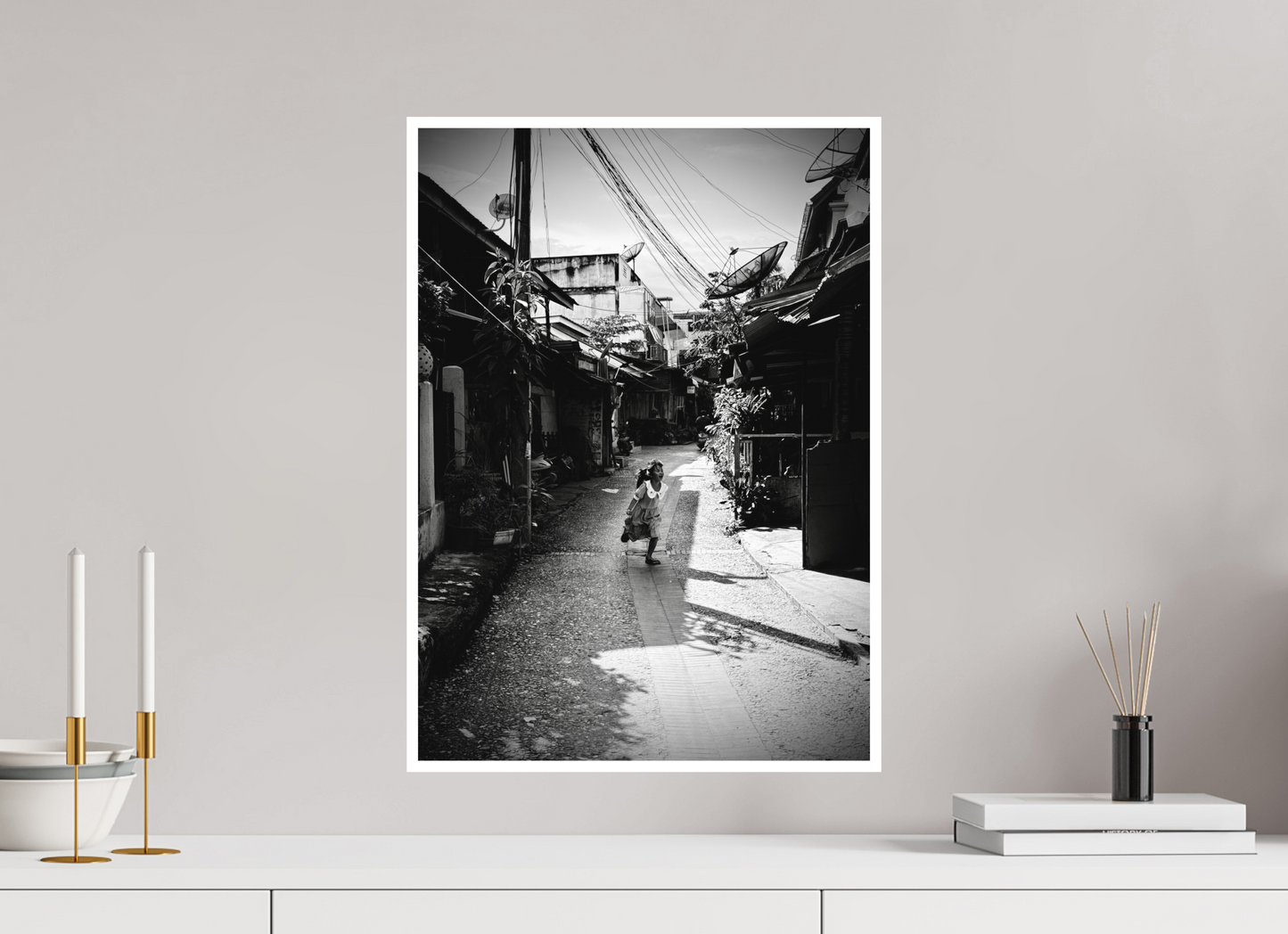 40 x 56 cm, CONFIG 1 ETCHING Une rue au Laos