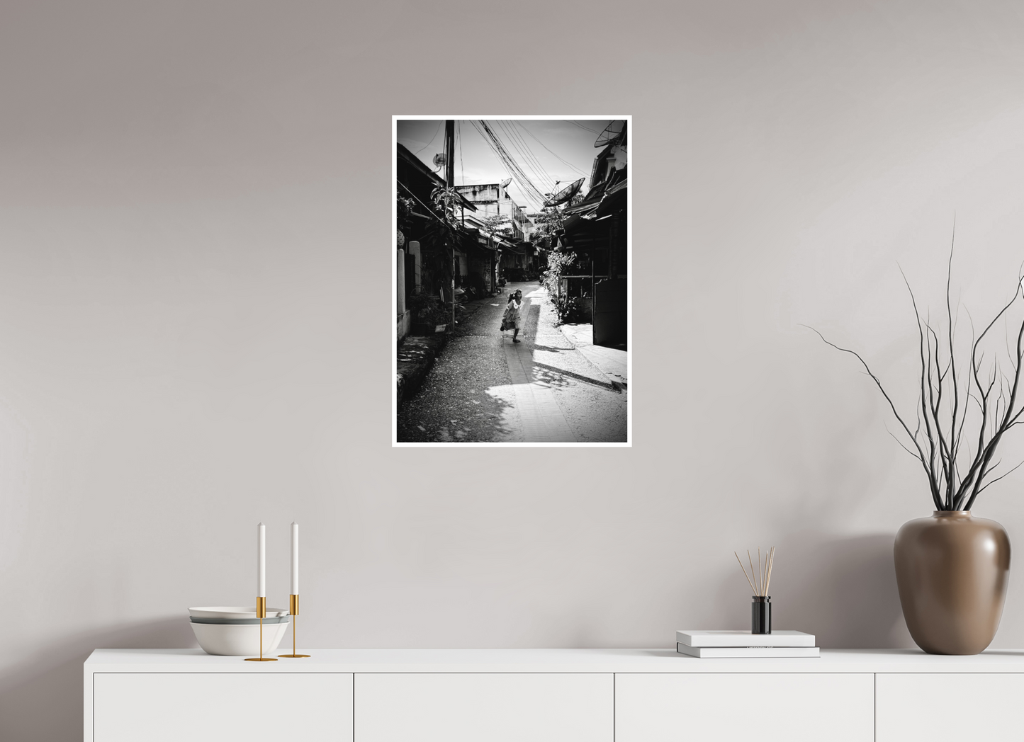 50 x 70 cm, Mate Une rue au Laos