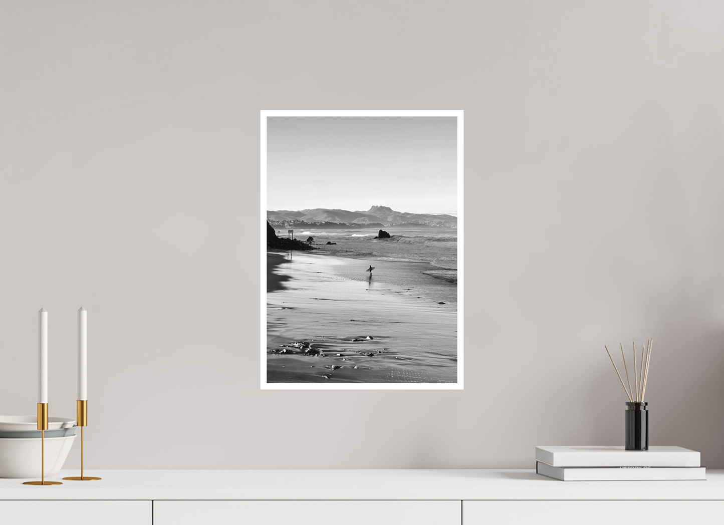 30 x 42 cm, MAT Un surfer à Biarritz