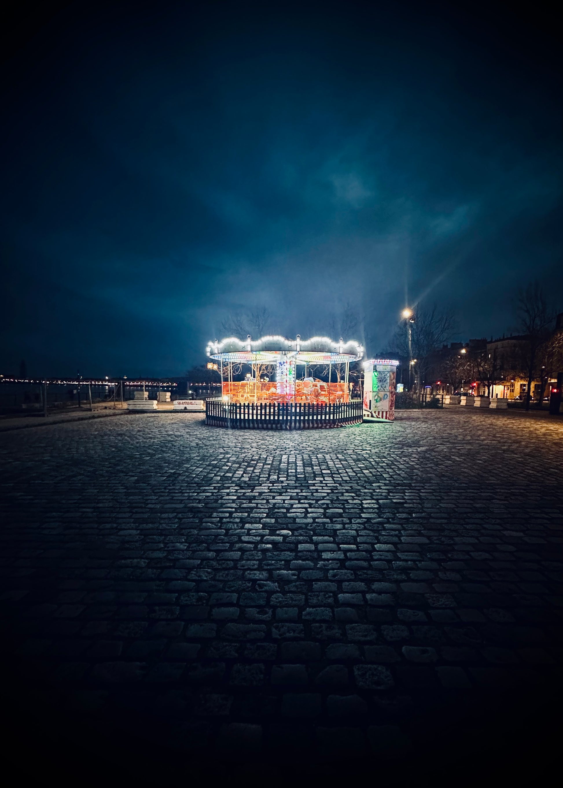 Main image Le manège sur les quais