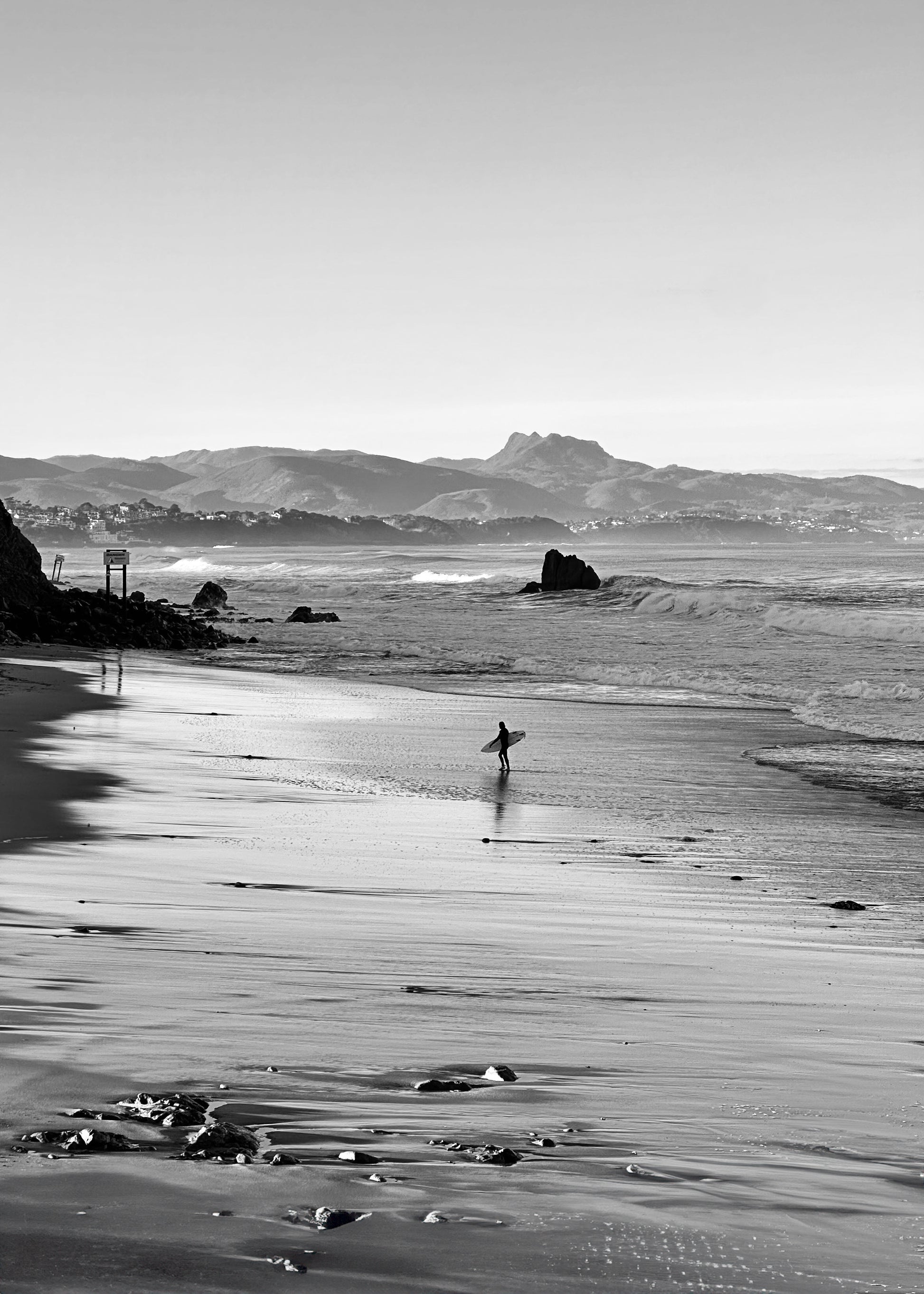 Main image Un surfeur à Biarritz