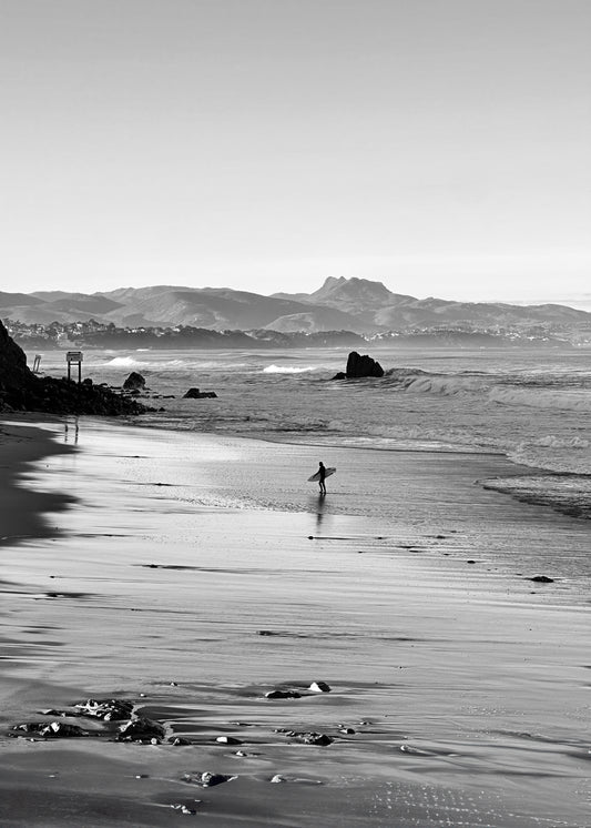 Main image Un surfeur à Biarritz
